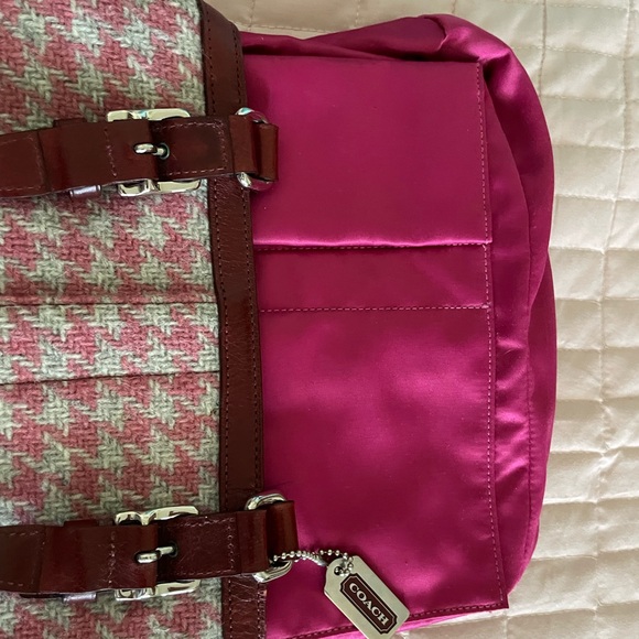 Vintage Coach Houndstooth Handbag - Picture 4 of 4